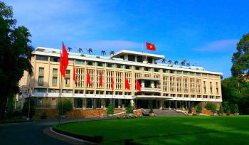 Saigon Post Office thumb
